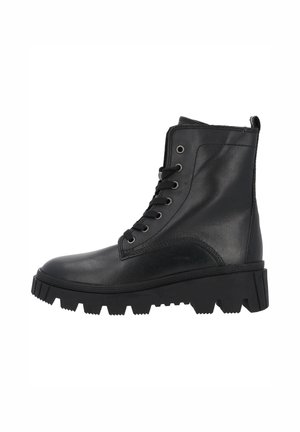 Schwarze Leder-Ankle-Boots mit runder Schuhspitze, Schnürung vorne und einer groben, strukturierten Sohle. Mit silbernen Ösen und einem Ziehschlauf hinten.