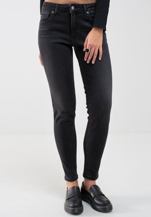 MAGGIE - Mom jeans - grau