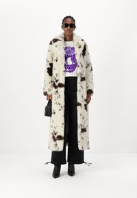 TWINSET Casaco clássico - white/mole