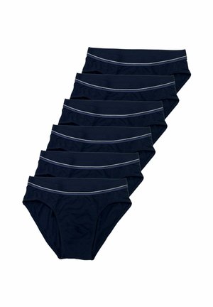 Sei slip neri da uomo con sottili strisce grigie sulle fasce elastiche della vita, impilati in una disposizione diagonale su sfondo bianco.