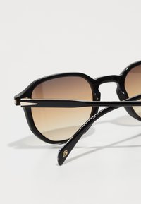 Eyewear by David Beckham Solbriller - black
