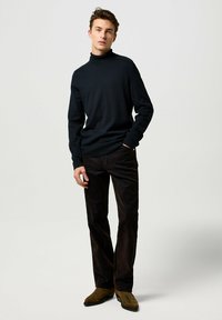 Wrangler LONG SLEEVE TURTLENECK FOR REGULAR FIT - Maglione - black