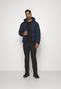 Peak Performance RIVEL JACKET - Dunjakke - blue shadow