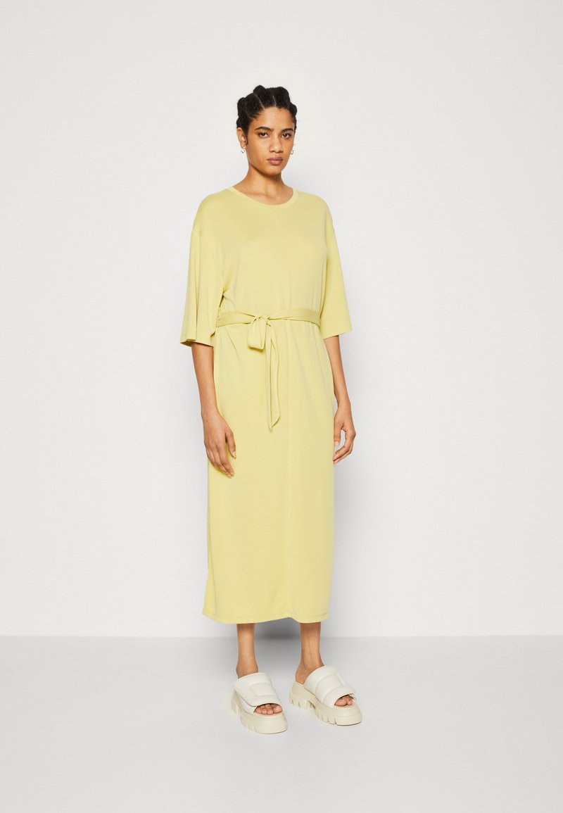 MSCH Copenhagen DEANIE LYNETTE DRESS - Φόρεμα από ζέρσεϊ - golden green