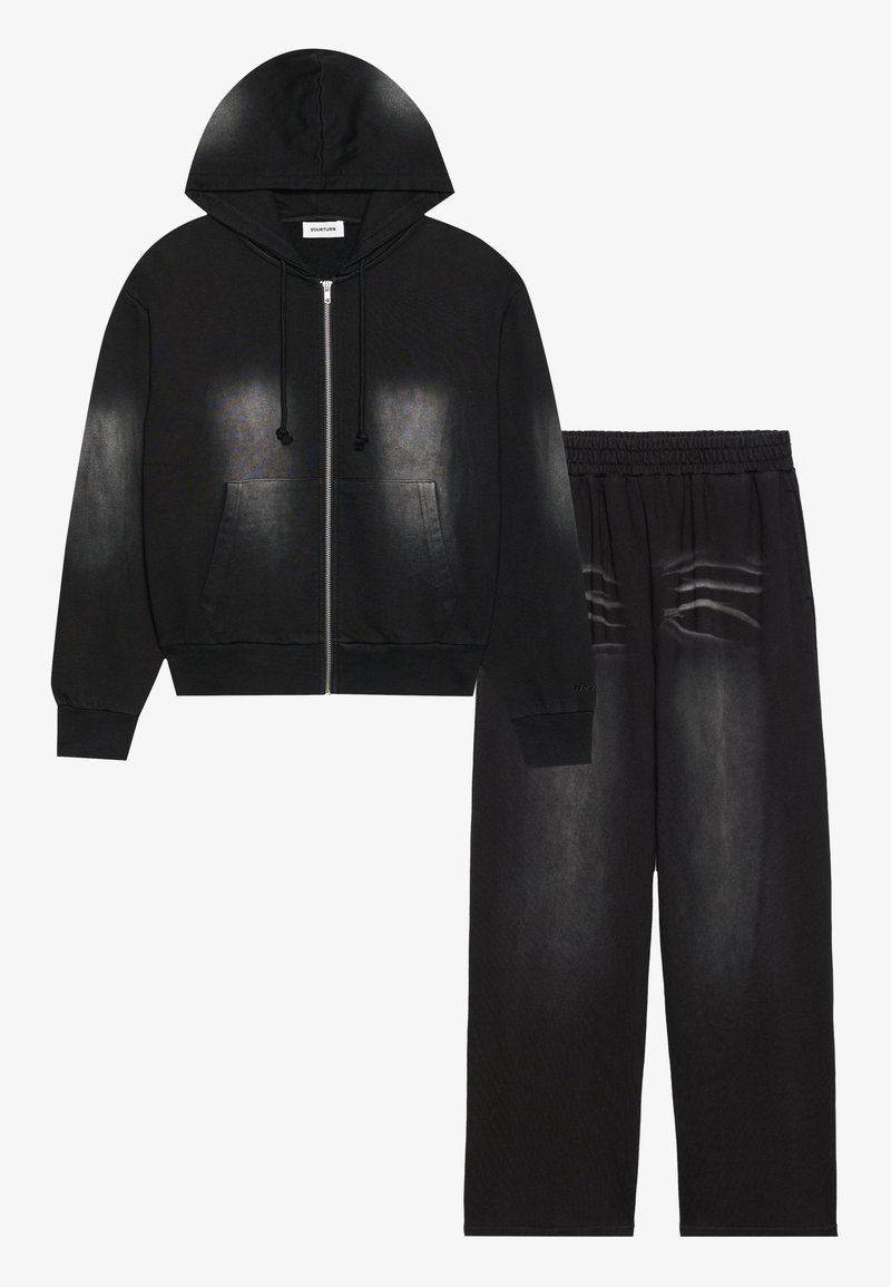 YOURTURN Trainingspak zwart YOURTURN Trainingspak zwart