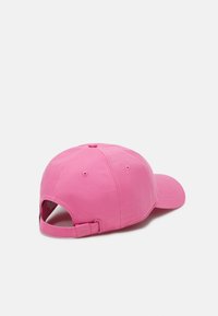 Lacoste Kapa - rose reseda