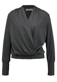 Szary top w stylu kopertowym z długimi rękawami, wyposażony w talię z marszczeniami i teksturowane, prążkowane mankiety. Wykonany z miękkiego, lekkiego materiału.