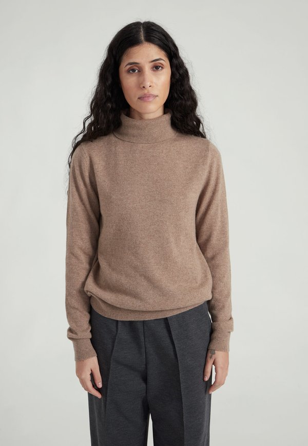 ROLLKRAGEN - Strickpullover - nougat