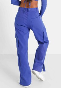 Sixth June MONOCHROM - Cargobroek - dark blue
