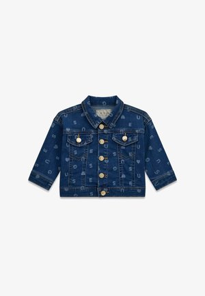 Veste en jean bleu foncé pour enfants avec boutons dorés, poches poitrine et imprimé délavé couvrant de lettres et de formes de cœur.