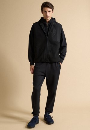PIOMBO, FULL-ZIP SWEATSHIRT WITH COLLAR, REGULAR FIT - Waistcoat - black