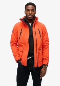 Superdry & Co ULTIMATE - Overgangsjakke - bold orange