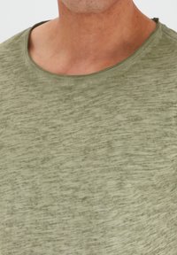 Blend BHMINO - Basic T-shirt - dusty olive green