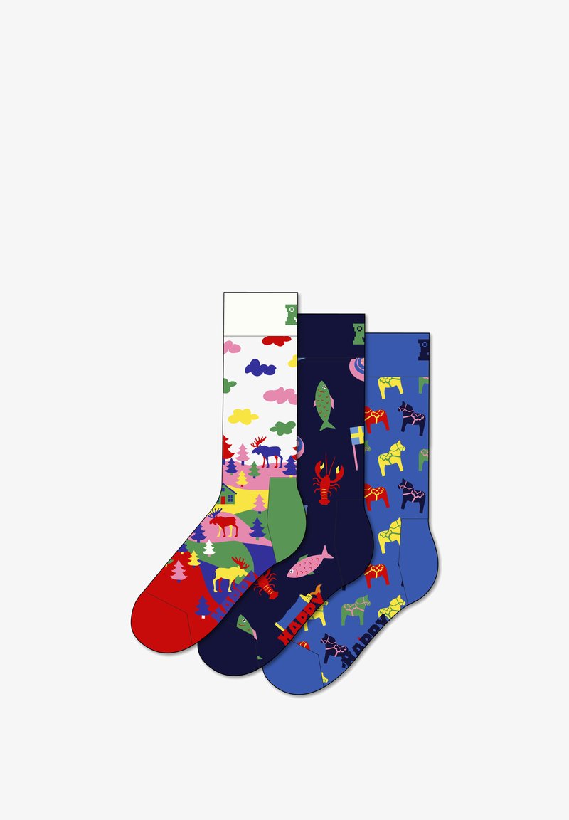 Drei Paar bunte Socken: weiß mit Wolken und Tieren, dunkelblau mit Meeresfrüchten und marineblau mit gemusterten Pferden. Aus einem Baumwollgemisch.