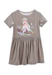 Grauvelourskleid mit kurzen Ärmeln, gerafftem Taillenbereich und einem Grafikmotiv eines Charakters mit hellem Haar und floralen Akzenten.
