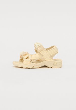 TRINE KJÆR X BISGAARD FRANCA - Lauflernschuh - daisy off white
