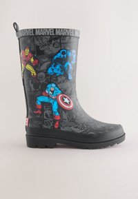 Botte de pluie noire avec un fond de bande dessinée Marvel featuring Iron Man, Black Panther et Captain America en poses d'action.