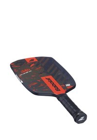 Babolat pickleball paddle, har en sort og rød tekstureret polymer front, en slank form og et gummibelagt håndtag.