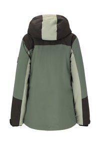 Vista posteriore di una giacca con cappuccio caratterizzata da un design a blocchi di colore in verde, verde chiaro e nero. Realizzata in un tessuto liscio e resistente.