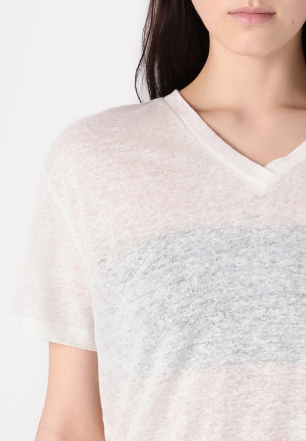 ELI - Basic T-shirt - egret4