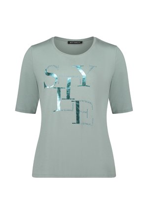 Hellgrünes T-Shirt mit kurzen Ärmeln und rundem Ausschnitt, mit einem glänzenden, strukturierten Aufdruck, der "STYLE" in verschiedenen Türkistönen buchstabiert.