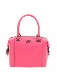 Borsa rosa realizzata in pelle liscia. Presenta due manici superiori, dettagli in metallo argentato e un logo sulla parte anteriore. Forma squadrata con cuciture decorative.