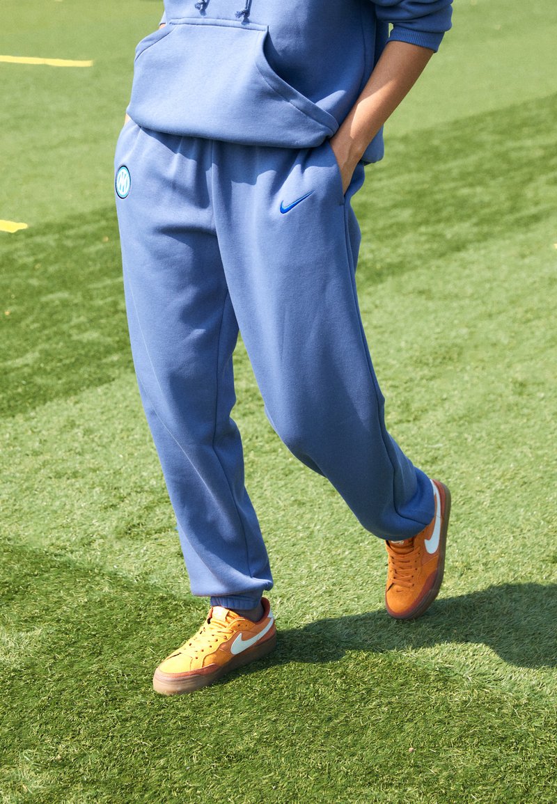 Nike Performance INTER PHNX FLEECE HR OS PANTS - Klubu apģērbs - diffused blue/black/lyon blue