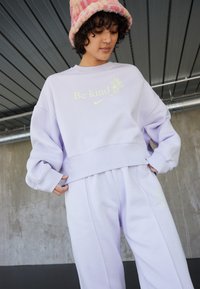 Nike Sportswear TREND CREW OVERSIZED - Camisola - pure violet