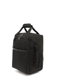 Bolsa de viaje negra de lados blandos con ruedas, múltiples compartimentos con cremallera, asas para llevar y un bolsillo lateral de malla.