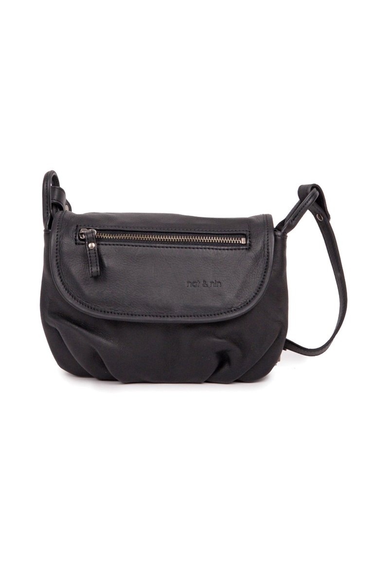 Borsa a tracolla in pelle nera con tasca frontale con zip, fondo rotondo, tracolla regolabile e superficie morbida e texture.