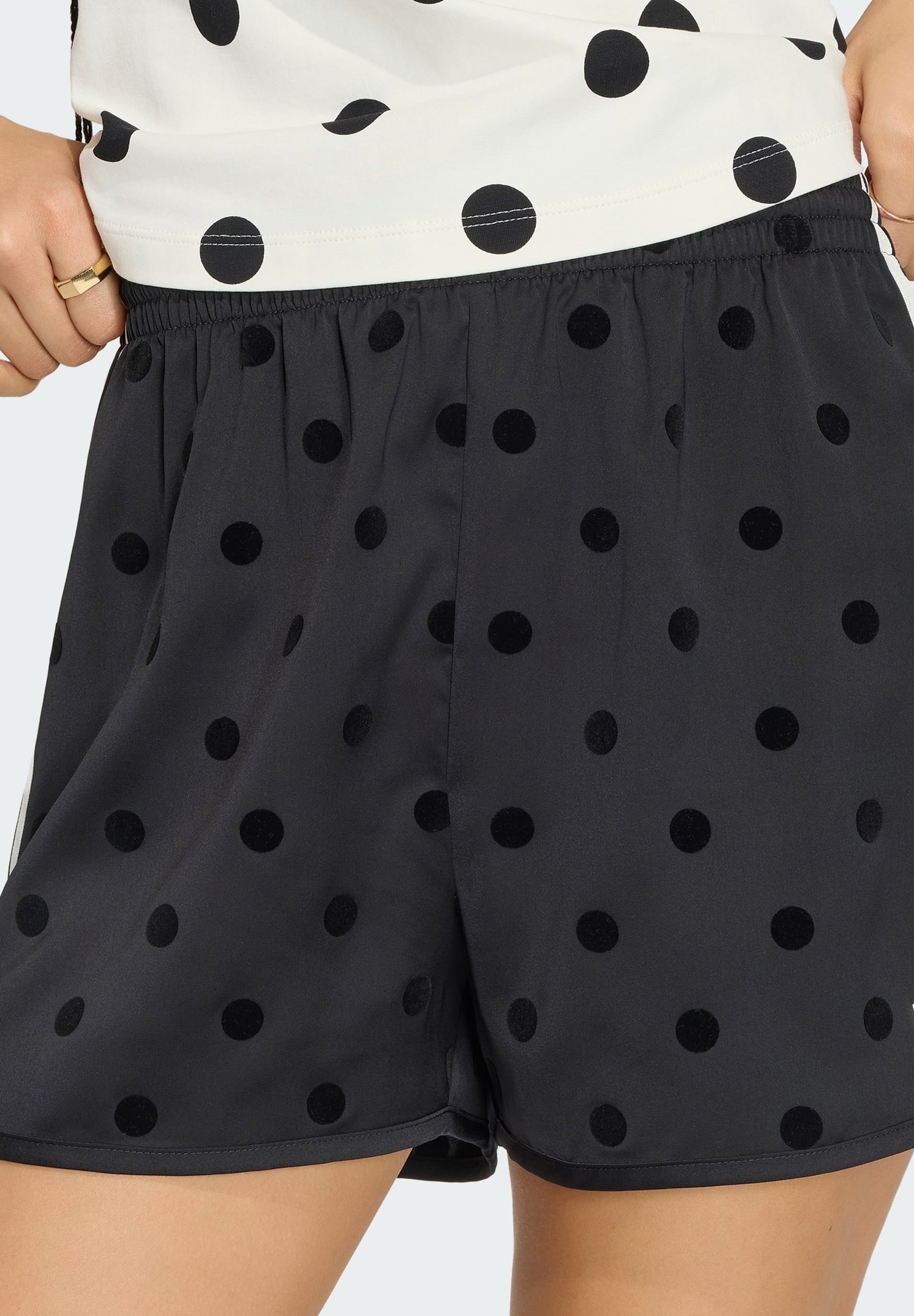 adidas Originals POLKA DOT SPRINTER - Shorts - black - Zalando