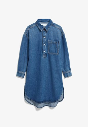 Denim jurk met knopen in blauw. Voorzien van een geknoopt beleg, kraag en een voorzak. Lange mouwen met manchetten en een afgeronde zoom.