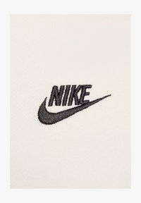 Selezionato, sail sail black