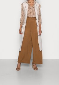 Rich & Royal Camicetta - beige