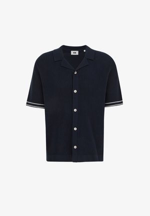 Marineblauw gebreid shirt met korte mouwen, witte knopen, gestructureerde voorkant, open kraag en wit streepdetail op de mouwboorden.