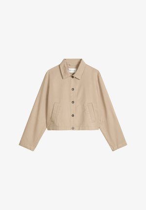 Beige kurz geschnittene Jacke mit langen Ärmeln, Knopfleiste, zwei Seitentaschen und spitzem Kragen.