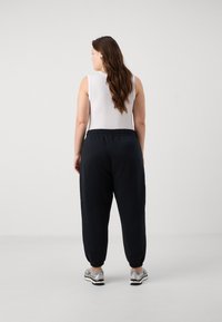 Nike Sportswear Trainingsbroek - black