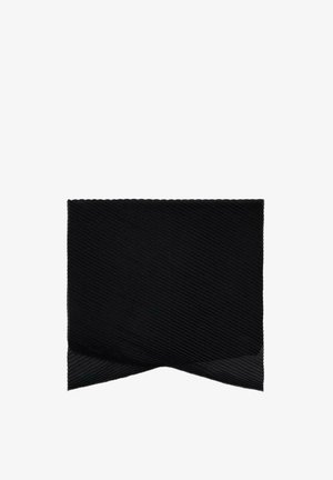 Musta clutch-laukku, jossa on teksturoitu uritettumuotoilu, ja siinä on taitettu etuosa ja sileä pinta. Kompakti suorakulmainen muoto.