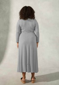 Live Unlimited London Sukienka z dżerseju