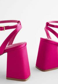 Next FOREVER COMFORT  - Sandale s platformom - pink