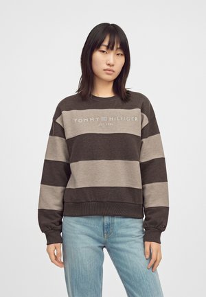 Tommy Hilfiger LOGO RELAXED FLEECE SWEATSHIRT - Sweatshirt - stripe nutmeg/clay
