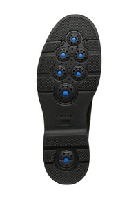 Suola in gomma nera con superficie testurizzata, dotata di sei fori di ventilazione blu disposti in design circolare. Marchiato con "GEOX" e "BREVETTO ITALIANO."