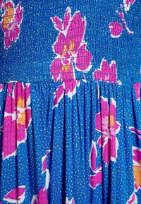 YAS Vapaa-ajan mekko - blue