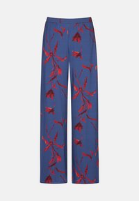 Blauwe wijde broek met een rood bloemendessin, gemaakt van zachte stof met een elastische tailleband voor comfort.