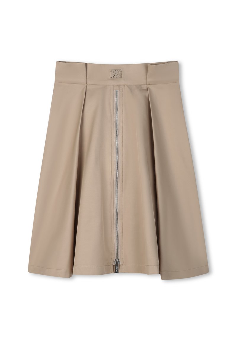 Jupe A-line beige avec des plis, dotée d'une fermeture éclair à l'avant, fabriquée en matériau lisse. Design simple sans motifs ni embellissements.