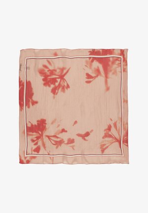 Licht perzikkleurige vierkante sjaal met rode bloemige aquarelpatronen en een dunne dubbele rand langs de randen.