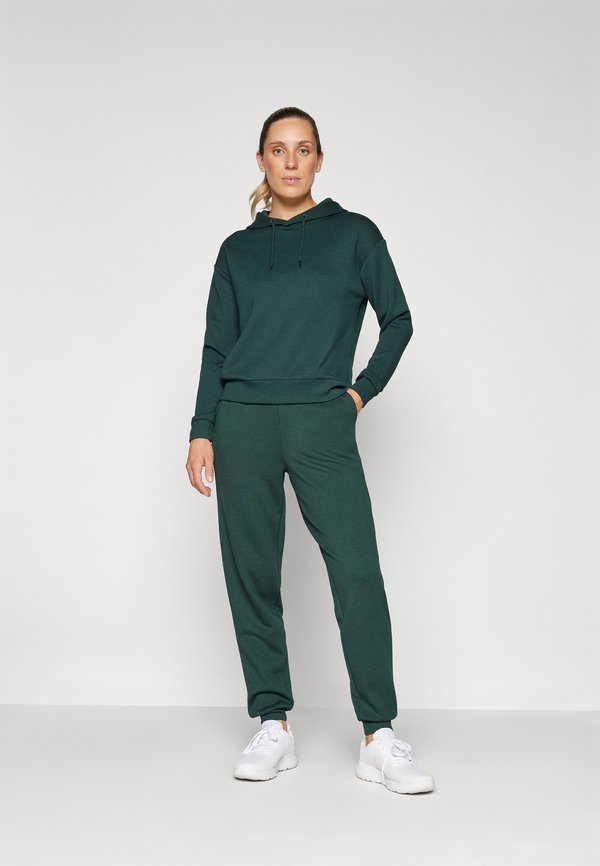 ONPLOUNGE PANTS - Tracksuit bottoms - scarab4