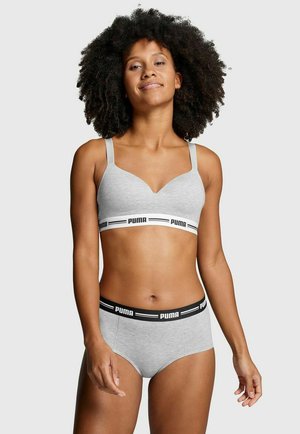 Grauer Sport-BH mit dünnen Trägern, gepolsterten Cups und elastischem Band mit Puma-Logo. Passende graue Hipster-Unterwäsche mit einem ähnlichen Taillendesign.