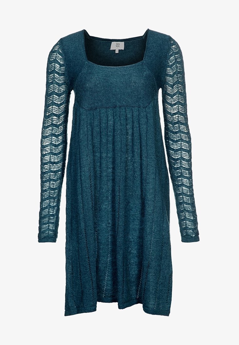 Robe en maille bleu sarcelle à manches longues avec encolure carrée et manches semi-transparentes à motif de dentelle.