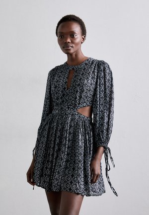 Vapaa-ajan mekko - imprimé clover noir